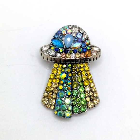 . Jewelry - Sparkling UFO Crystal Brooch